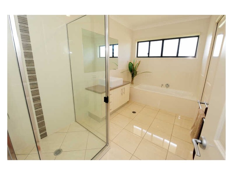 10 Baruby Boulevard, Benaraby QLD 4680