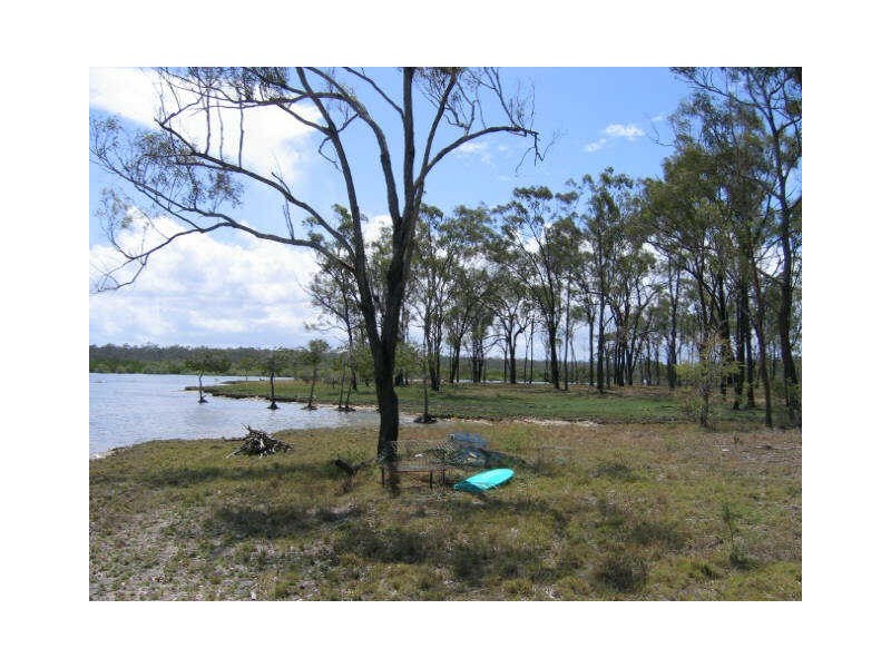 Foreshores QLD 4678