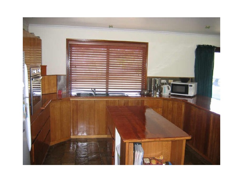 9 Copper Crescent, Tannum Sands QLD 4680
