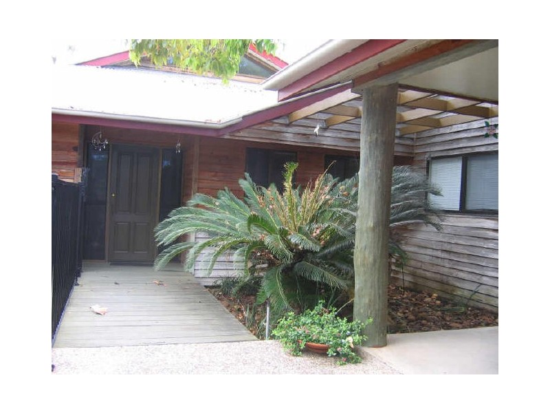 22 Sayre Crescent, Boyne Island QLD 4680
