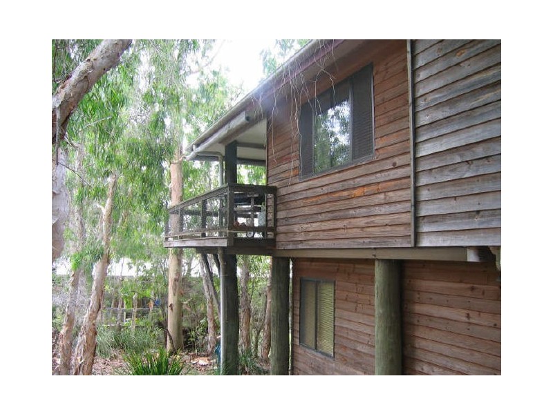 22 Sayre Crescent, Boyne Island QLD 4680