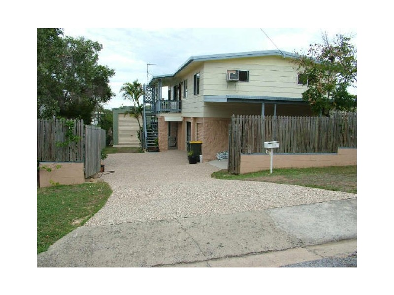 31 Amaroo Street, Boyne Island QLD 4680