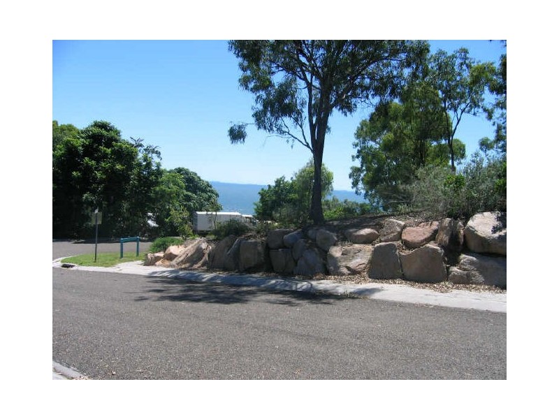 4 Charles Crescent, Tannum Sands QLD 4680