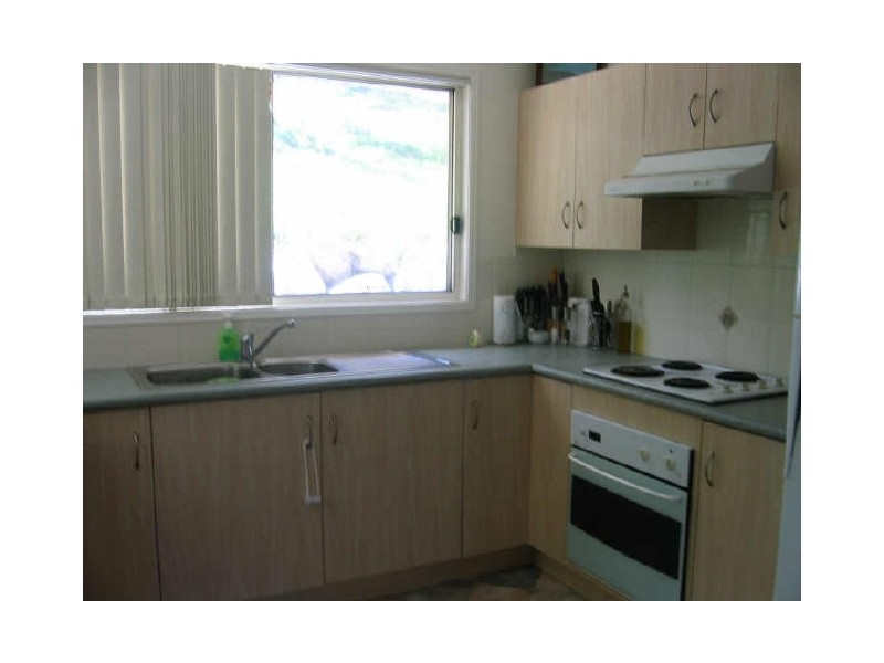 4 Charles Crescent, Tannum Sands QLD 4680