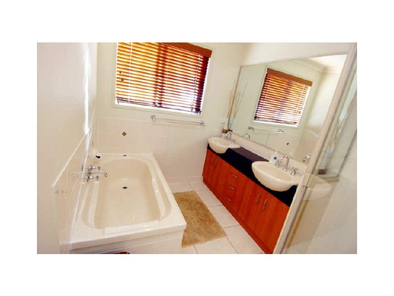 16 Schooner Street, Tannum Sands QLD 4680