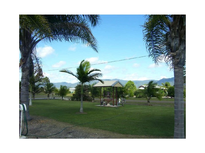 68 Koorawatha Drive, Bororen QLD 4678