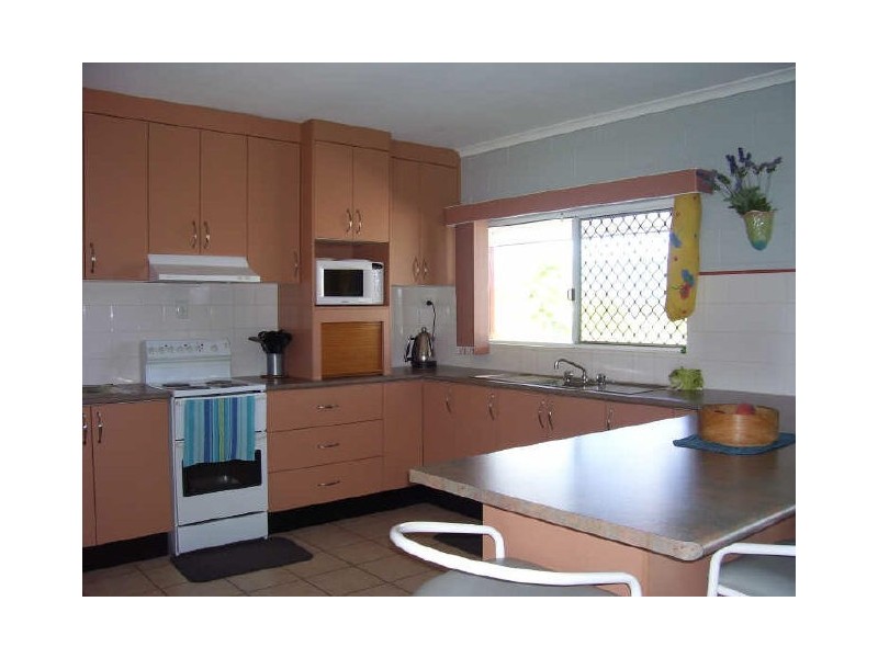 68 Koorawatha Drive, Bororen QLD 4678