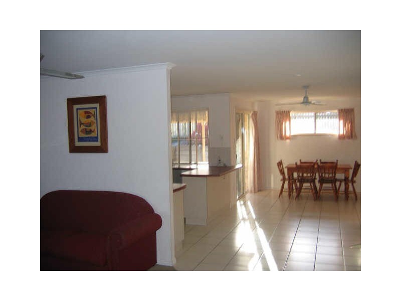 10 Latrobe Street, Tannum Sands QLD 4680