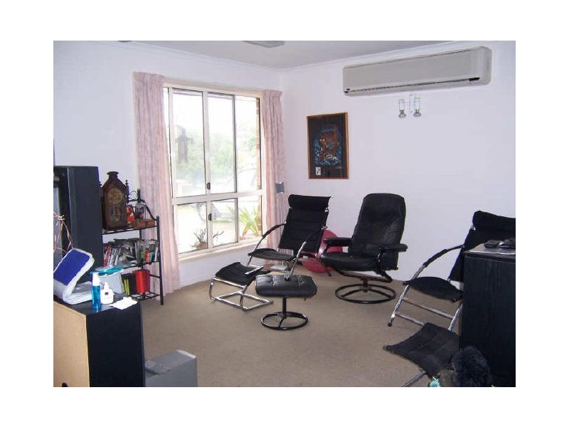 10 Latrobe Street, Tannum Sands QLD 4680