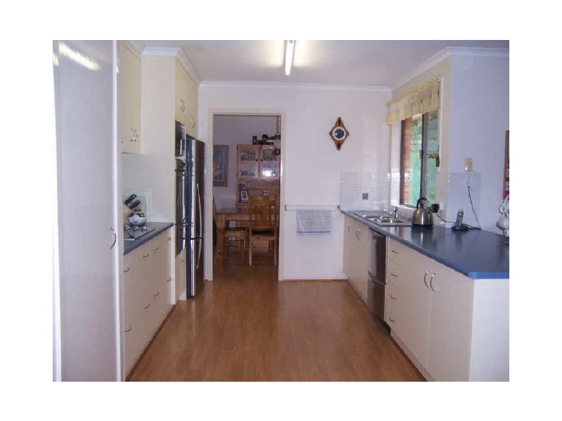 4 Alexander Street, Boyne Island QLD 4680