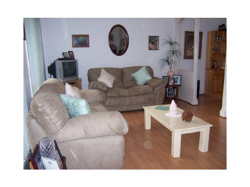 4 Alexander Street, Boyne Island QLD 4680