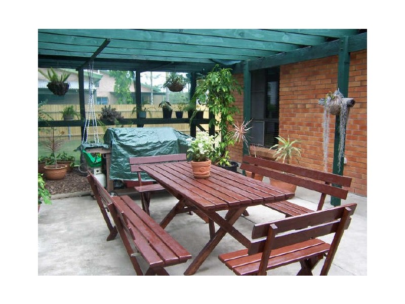 4 Alexander Street, Boyne Island QLD 4680