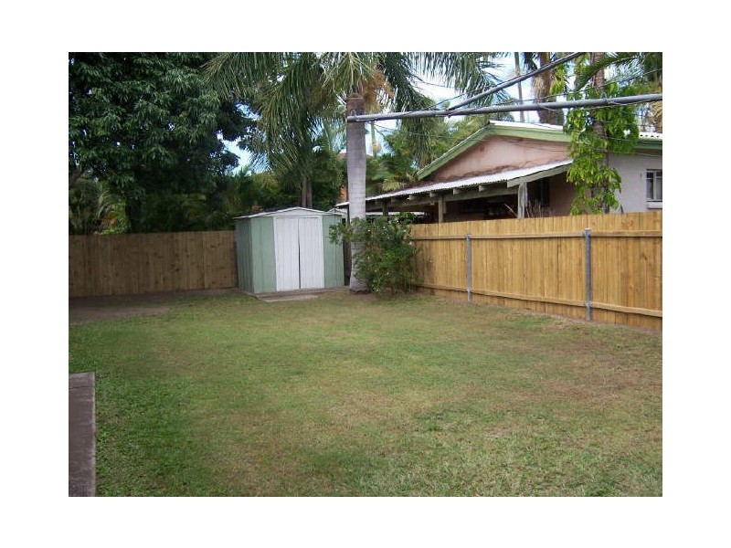 4 Alexander Street, Boyne Island QLD 4680