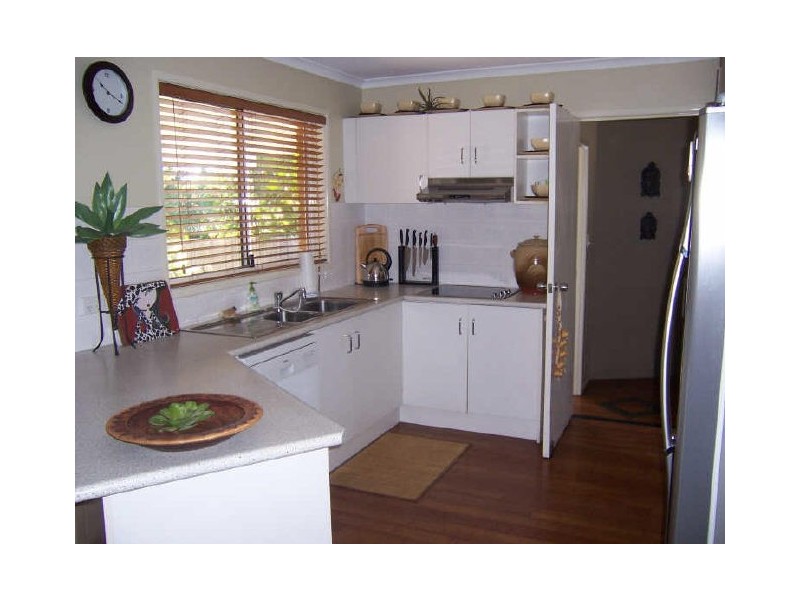 30 Crest Avenue, Boyne Island QLD 4680