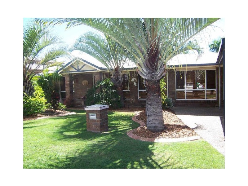 30 Crest Avenue, Boyne Island QLD 4680