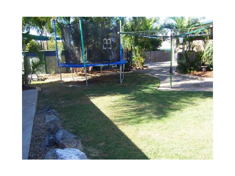30 Crest Avenue, Boyne Island QLD 4680