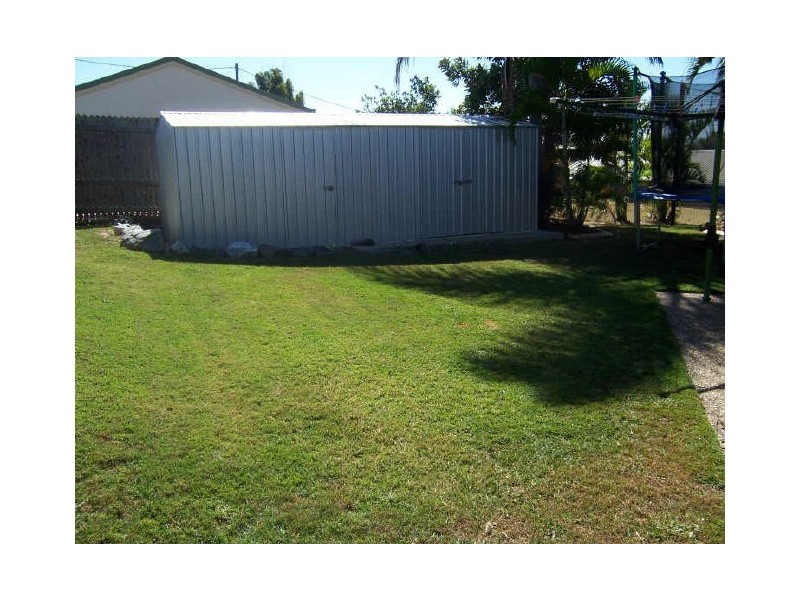 30 Crest Avenue, Boyne Island QLD 4680