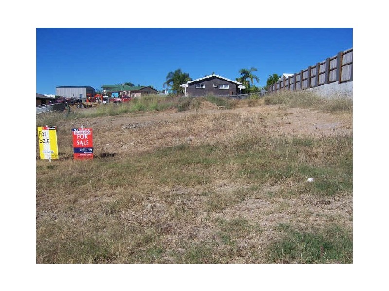 29 Lighthouse Drive, Boyne Island QLD 4680