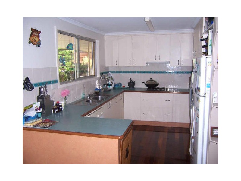 28 Sayre Crescent, Boyne Island QLD 4680