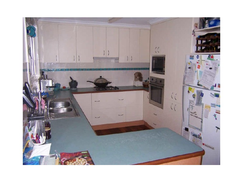 28 Sayre Crescent, Boyne Island QLD 4680