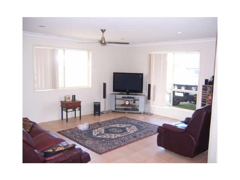 37 Golf View Drive, Boyne Island QLD 4680