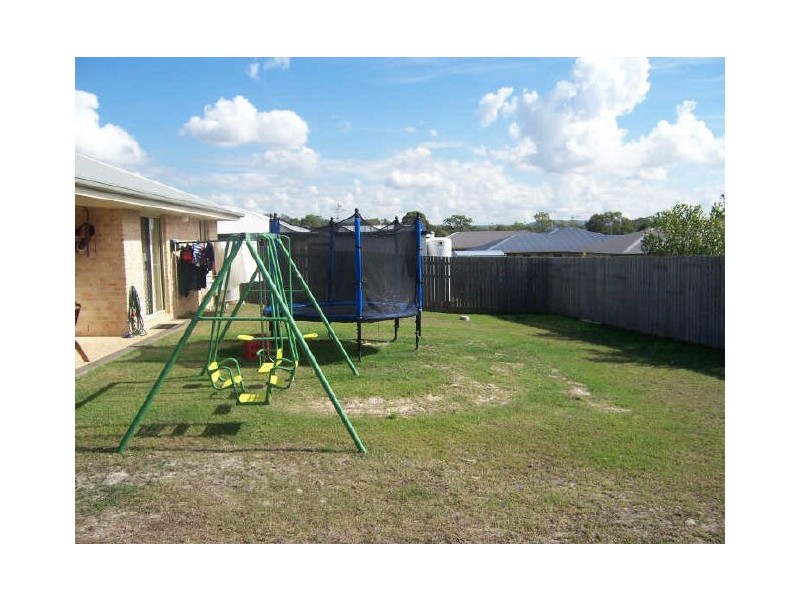 37 Golf View Drive, Boyne Island QLD 4680