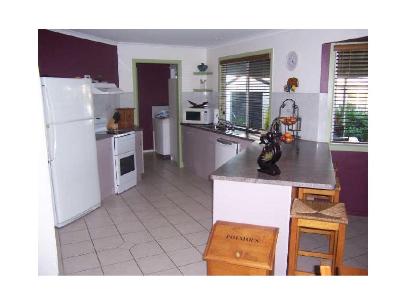 15 Wattora Close, Boyne Island QLD 4680