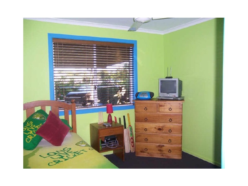 15 Wattora Close, Boyne Island QLD 4680