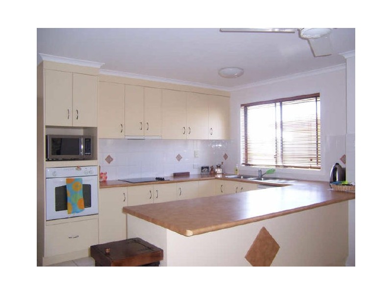 11 Lomandra Street, Boyne Island QLD 4680
