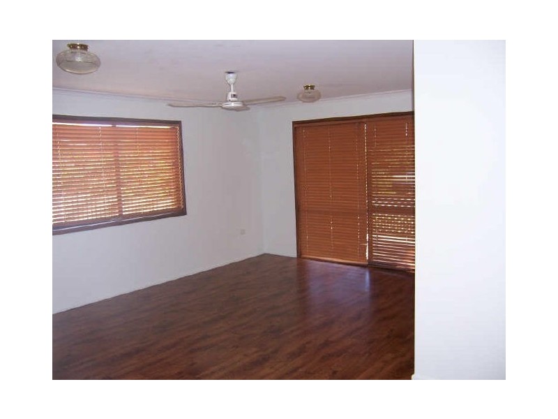 2/15 Beach Aveune, Tannum Sands QLD 4680
