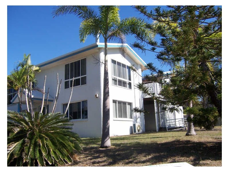 25 Centenary Drive, Boyne Island QLD 4680
