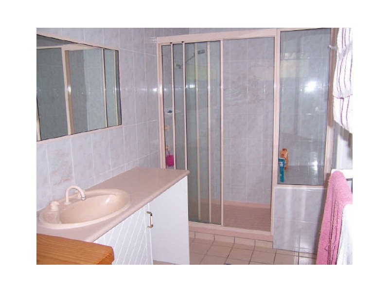 68 Wyndham Avneue, Boyne Island QLD 4680