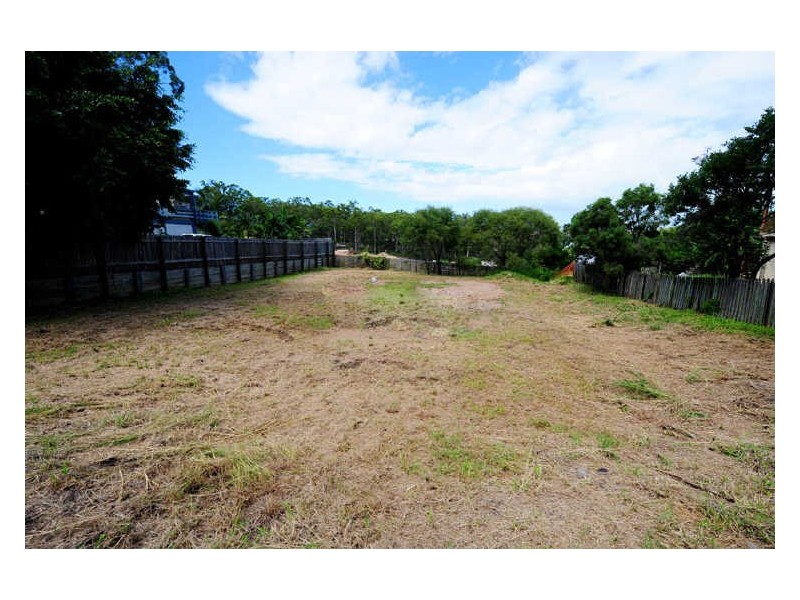 8 Sayre Crescent, Boyne Island QLD 4680