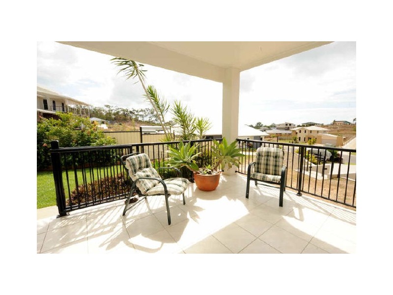 32 Lighthouse Drive, Boyne Island QLD 4680