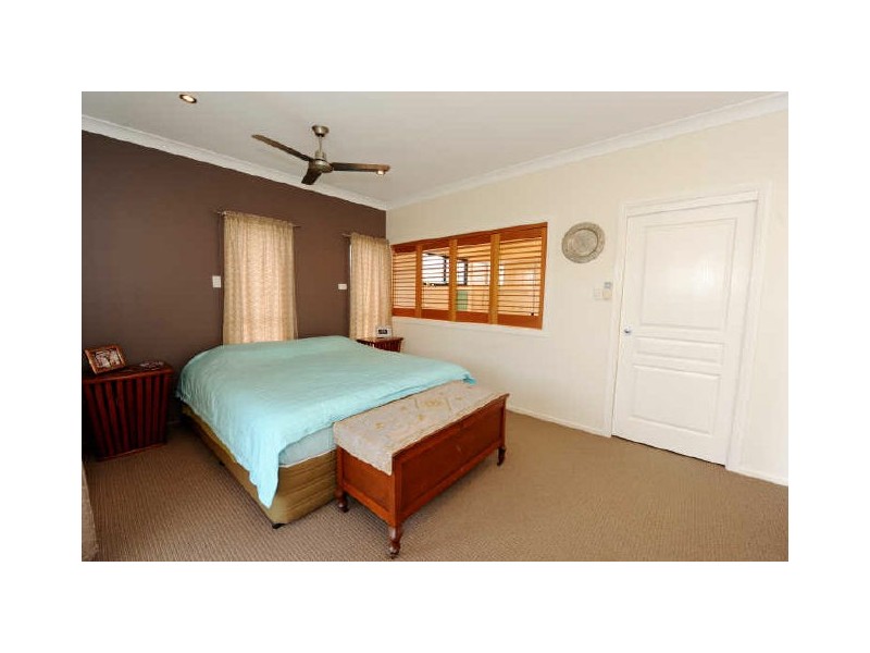 32 Lighthouse Drive, Boyne Island QLD 4680