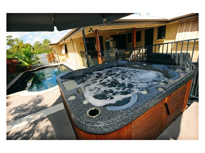 10 Schooner Street, Tannum Sands QLD 4680