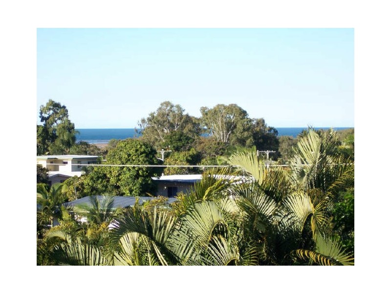 49 Amaroo Street, Boyne Island QLD 4680