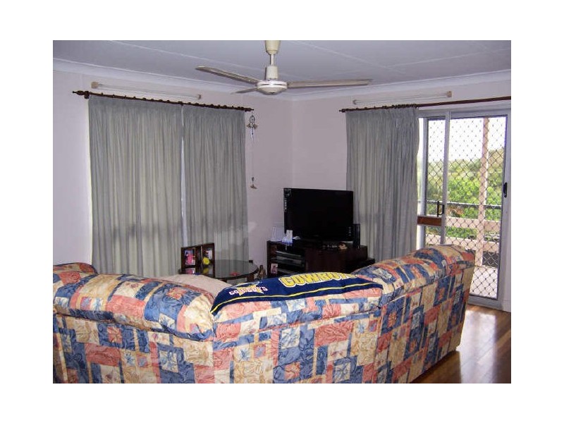 49 Amaroo Street, Boyne Island QLD 4680