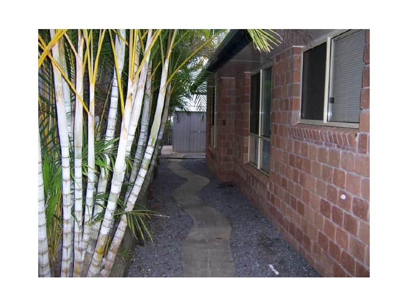 32 Curtis Avenue, Boyne Island QLD 4680