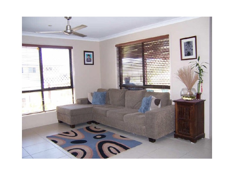 27 Lighthouse Drive, Boyne Island QLD 4680