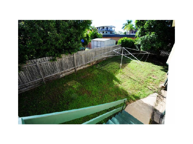 3 Edward Street, Boyne Island QLD 4680