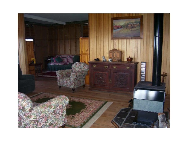 347 Pikes Crossing Road, Benaraby QLD 4680