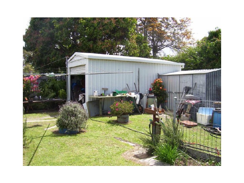 129 Malpas Avenue, Boyne Island QLD 4680