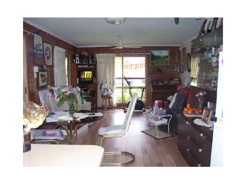 129 Malpas Avenue, Boyne Island QLD 4680
