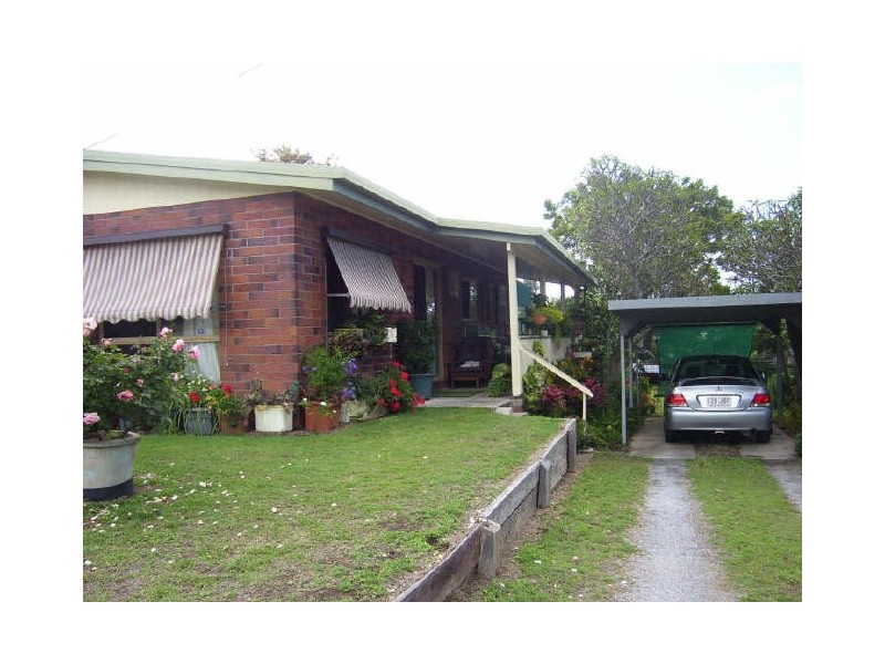 129 Malpas Avenue, Boyne Island QLD 4680