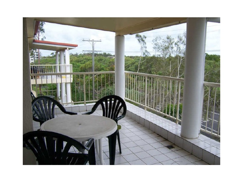 4/4 Pittsbay Crescent, Boyne Island QLD 4680