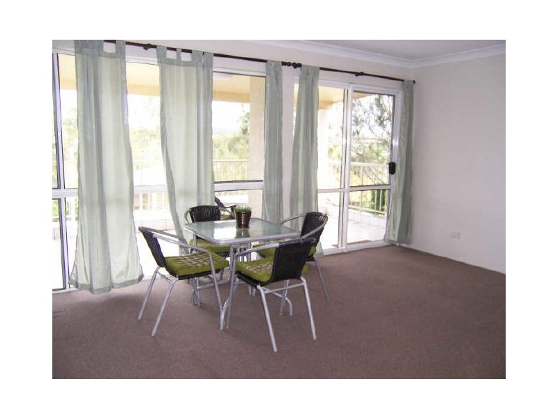 4/4 Pittsbay Crescent, Boyne Island QLD 4680