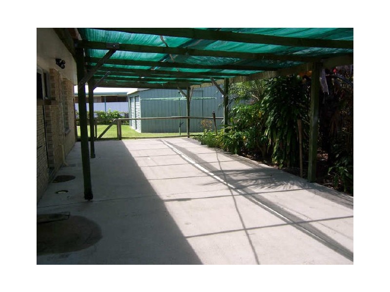 2 Cooran Court, Boyne Island QLD 4680