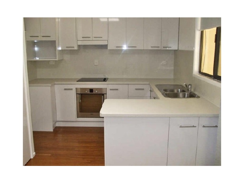 2/44 Sayre Crescent, Boyne Island QLD 4680