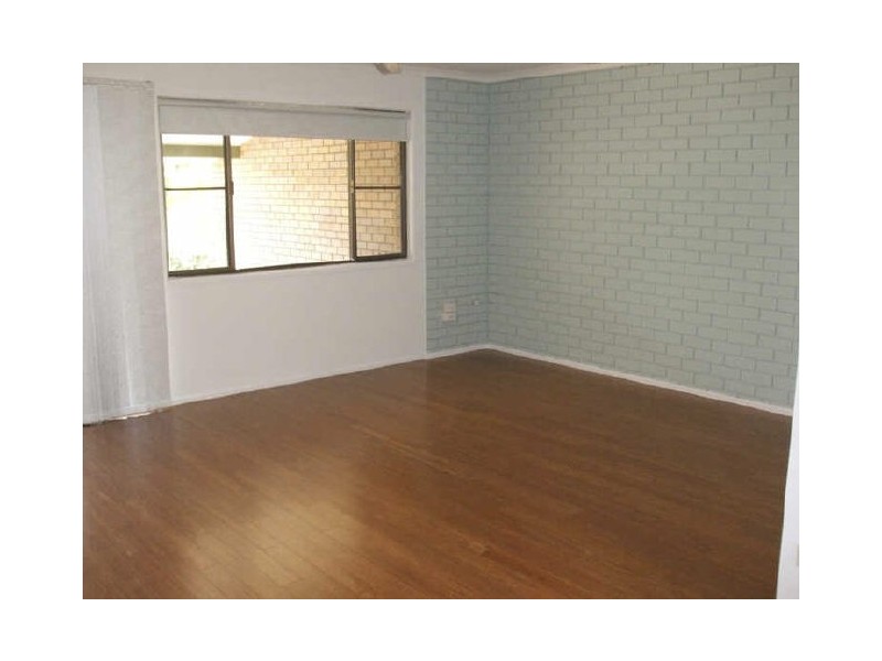 2/44 Sayre Crescent, Boyne Island QLD 4680